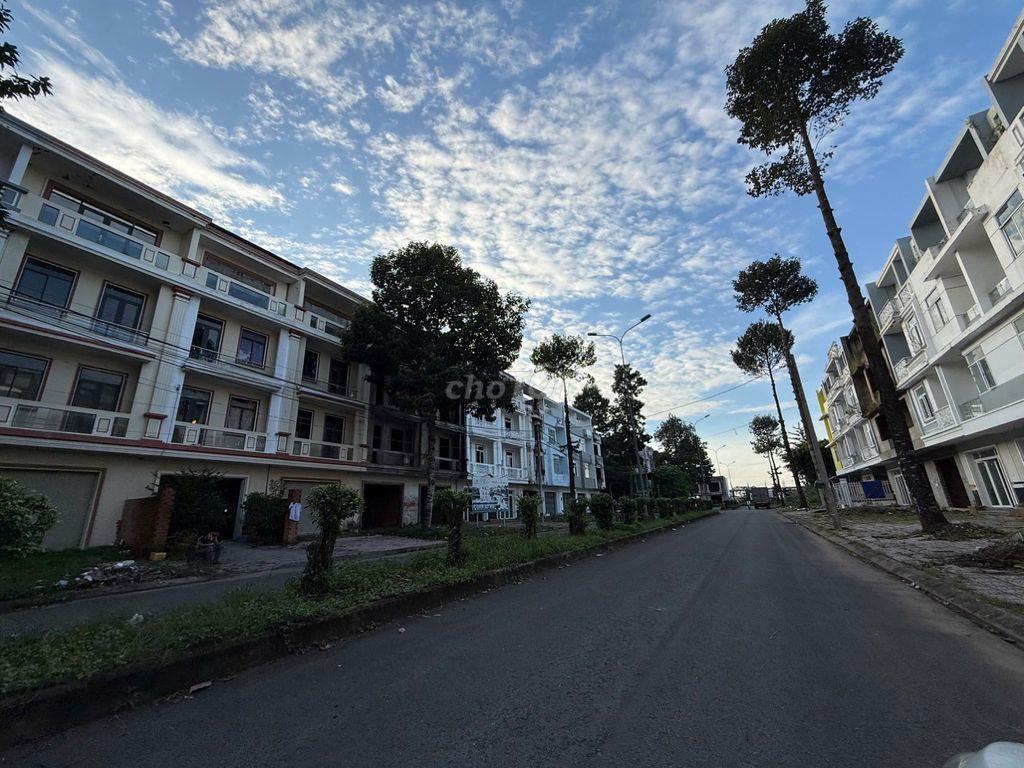 NHÀ 1 TRỆT 3 LẦU, ĐẤT 105M2, ĐƯỜNG NHỰA 24M, KHU DC HOÀNG QUÂN B.MINH