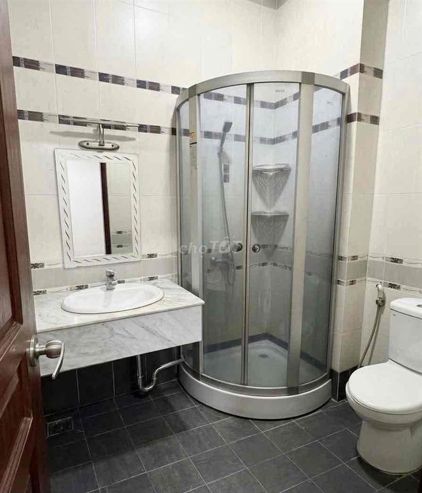mình có việc gấp cần chuyển nhà nên pass phòng lại