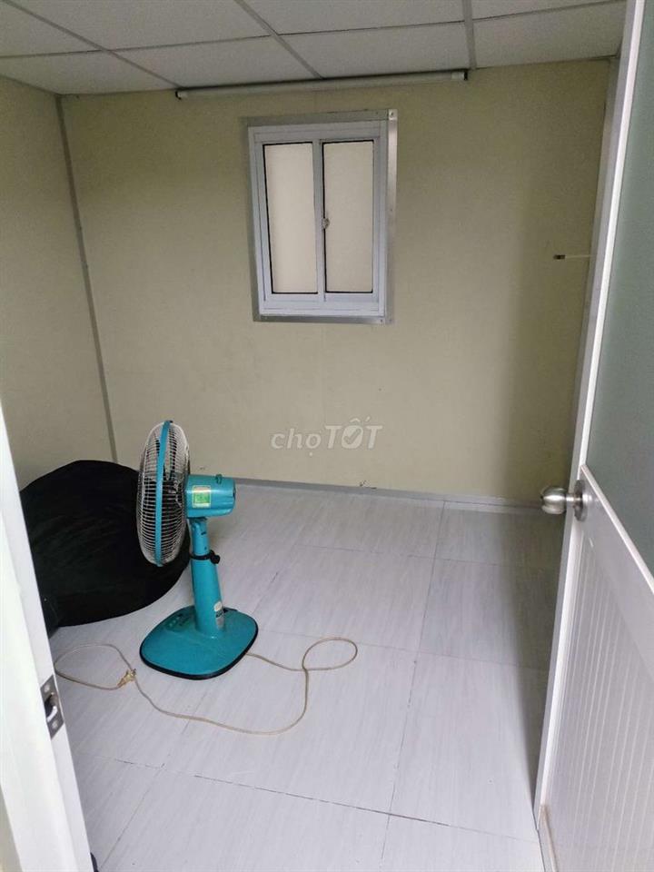 Cho 1 nam thuê miễn phí nguyên gác 20m vuông. 