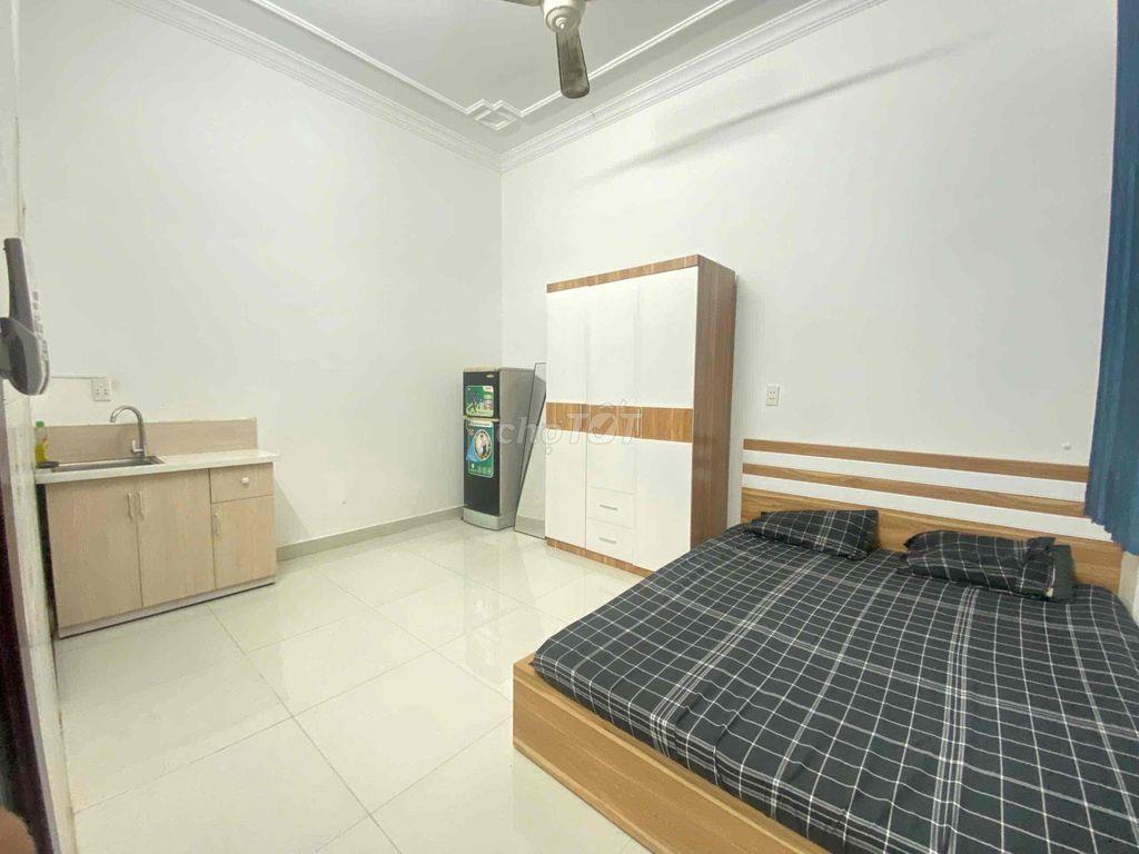 phòng 3tr5 hẻm 185 Nguyễn Phúc Chu