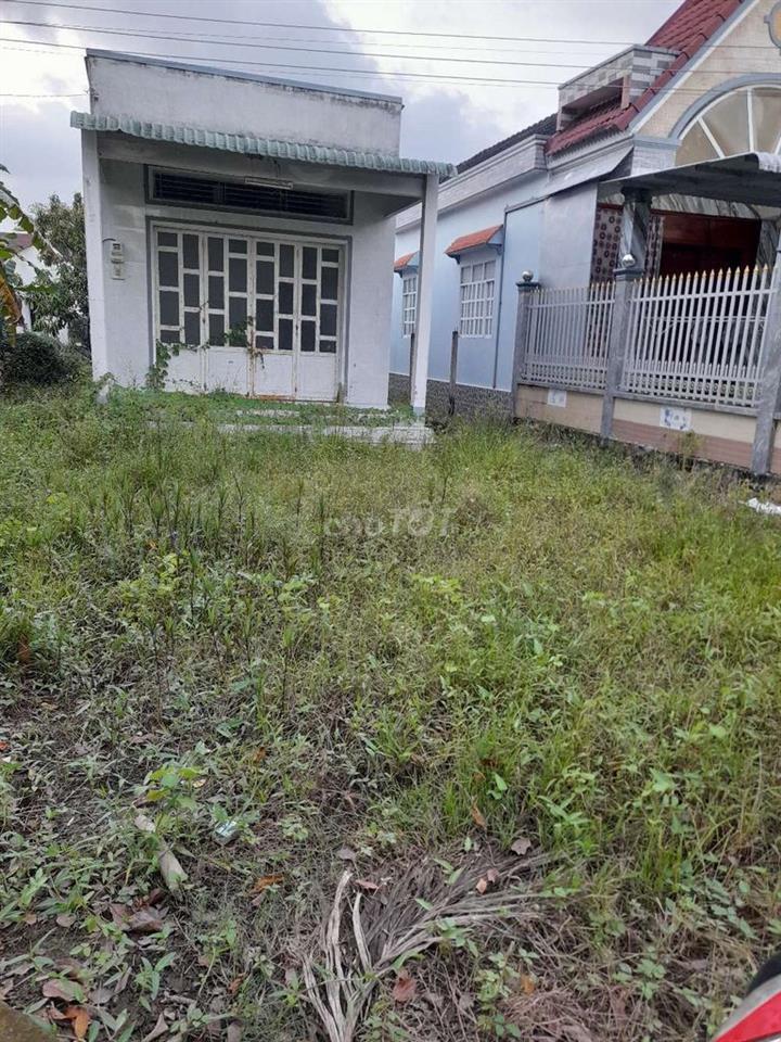nhà  cho thuê gần  khu công nghiệp trà nóc  thoáng mát  