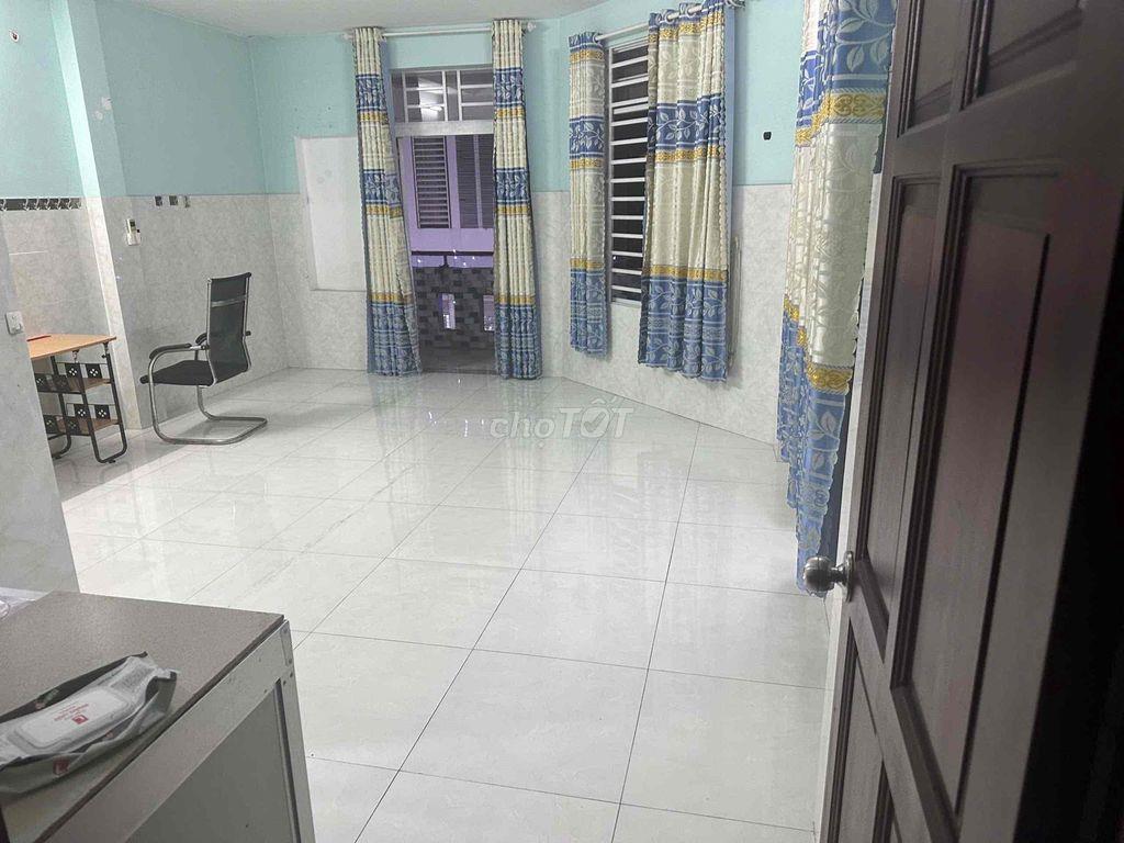 Cho thuê phòng trọ 2 mặt tiền ban công rộng thoáng