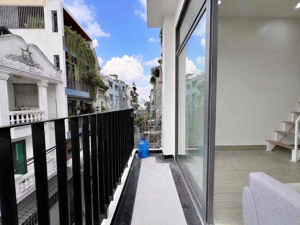 Cho Thuê Căn Hộ Dịch Vụ Ban Công Rộng 35m2 Gần Đại Học Hutech - UEF
