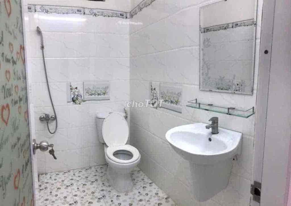 Phòng trọ gác cao qua đầu đối diện ĐH Công Nghiệp giá chỉ từ 3,3triệu