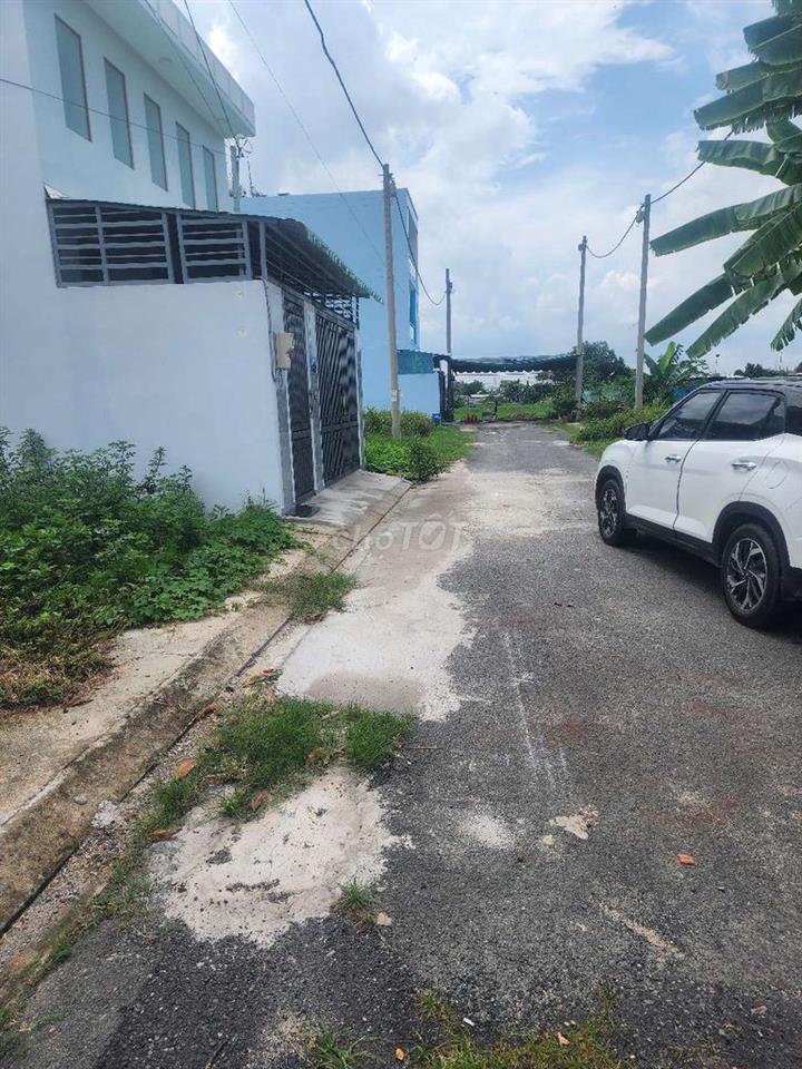 Đất thổ cư Thới Tam Thôn Hóc Môn 