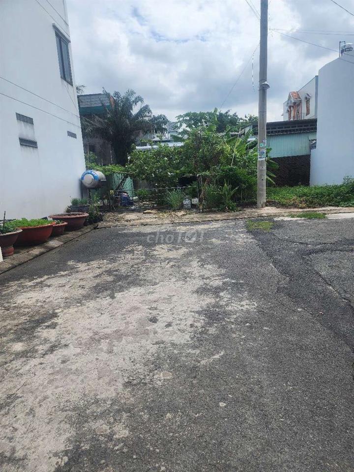 Đất thổ cư Thới Tam Thôn Hóc Môn 