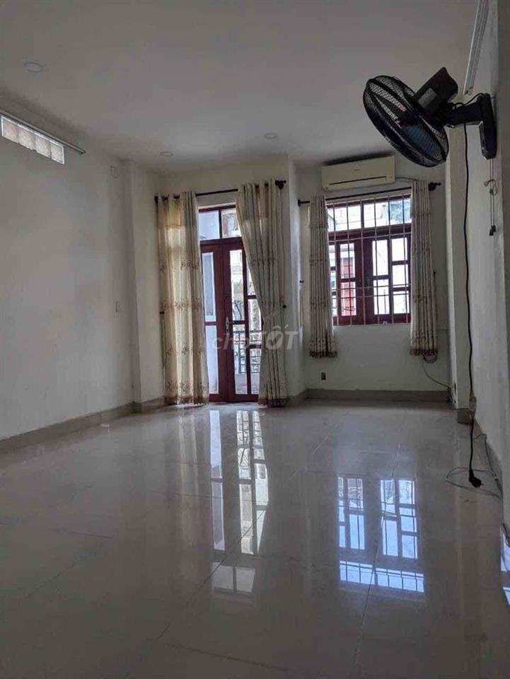 Cho thuê nhà hẻm xe tải 278 Tô Hiến Thành Q10