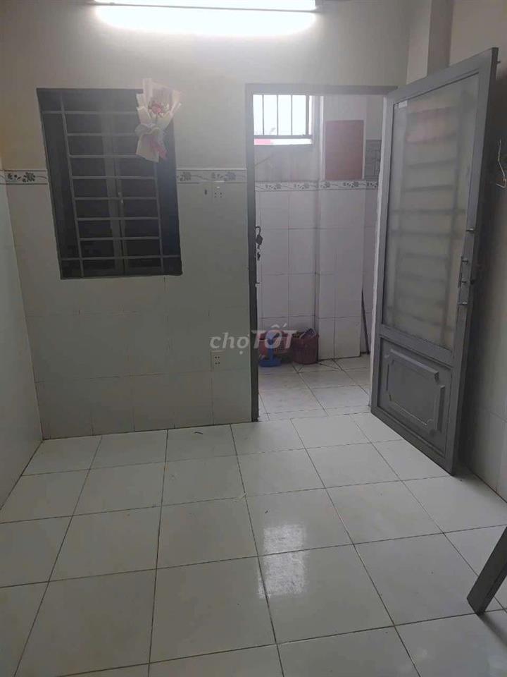 🏠 Cho thuê phòng trọ có gác xép, máy lạnh – Đông Hưng Thuận, Q12
