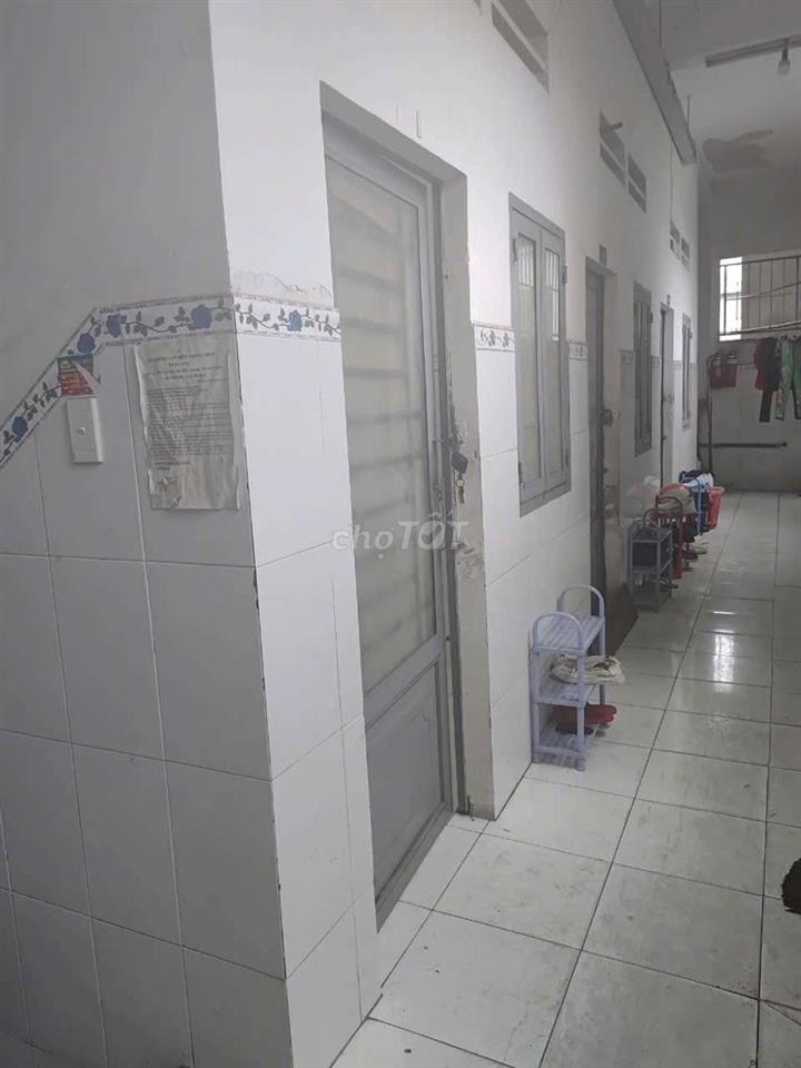 🏠 Cho thuê phòng trọ có gác xép, máy lạnh – Đông Hưng Thuận, Q12