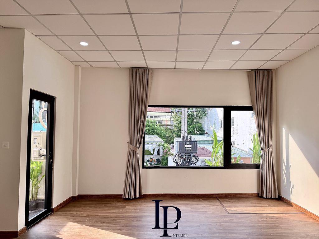 CHO THUÊ MẶT BẰNG HUỲNH VĂN BÁNH. DIỆN TÍCH 140m2. GIÁ CHỈ 40TR/THÁNG
