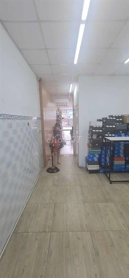 Bán căn nhà đường D33 kế ngân hàng MB,khu dân cư việt sing vsip1,BD