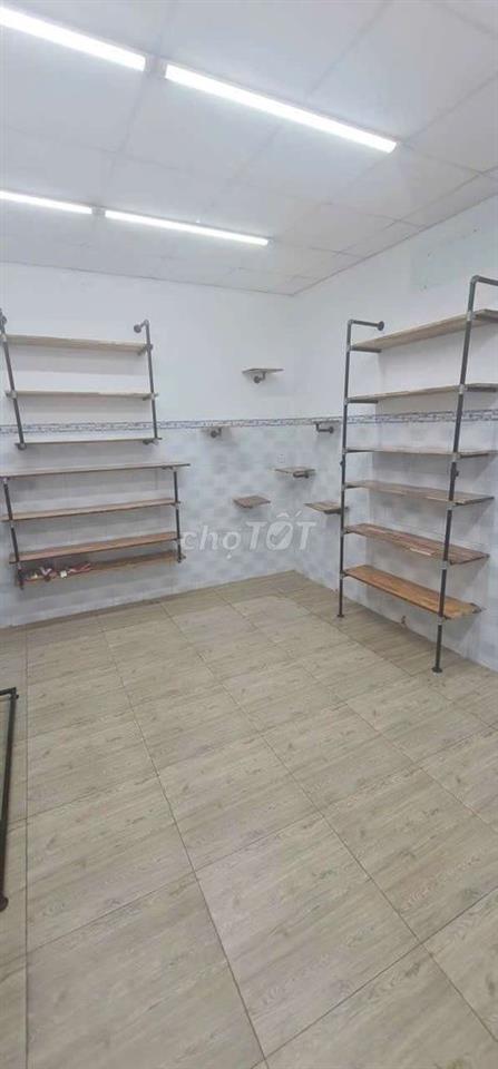 Bán căn nhà đường D33 kế ngân hàng MB,khu dân cư việt sing vsip1,BD