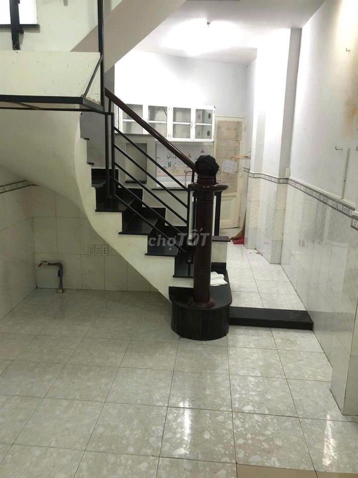 CHO THUÊ NHÀ MẶT TIỀN THỤT VĨNH KHÁNH, Q.4 GIÁ 9 TRIỆU.