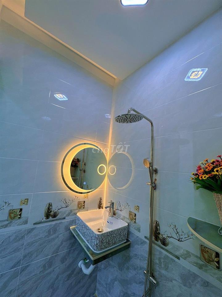 CĂN HỘ DỊCH VỤ FULL NỘI THẤT CAO CẤP, ÂU DƯƠNG LÂN (Q.8) :4 TRIỆU 800.