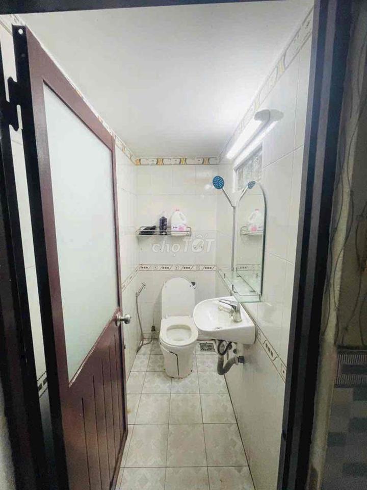CHO THUÊ NHÀ GẦN NGÃ 5 2PN QUANG TRUNG P10 GÒ VẤP