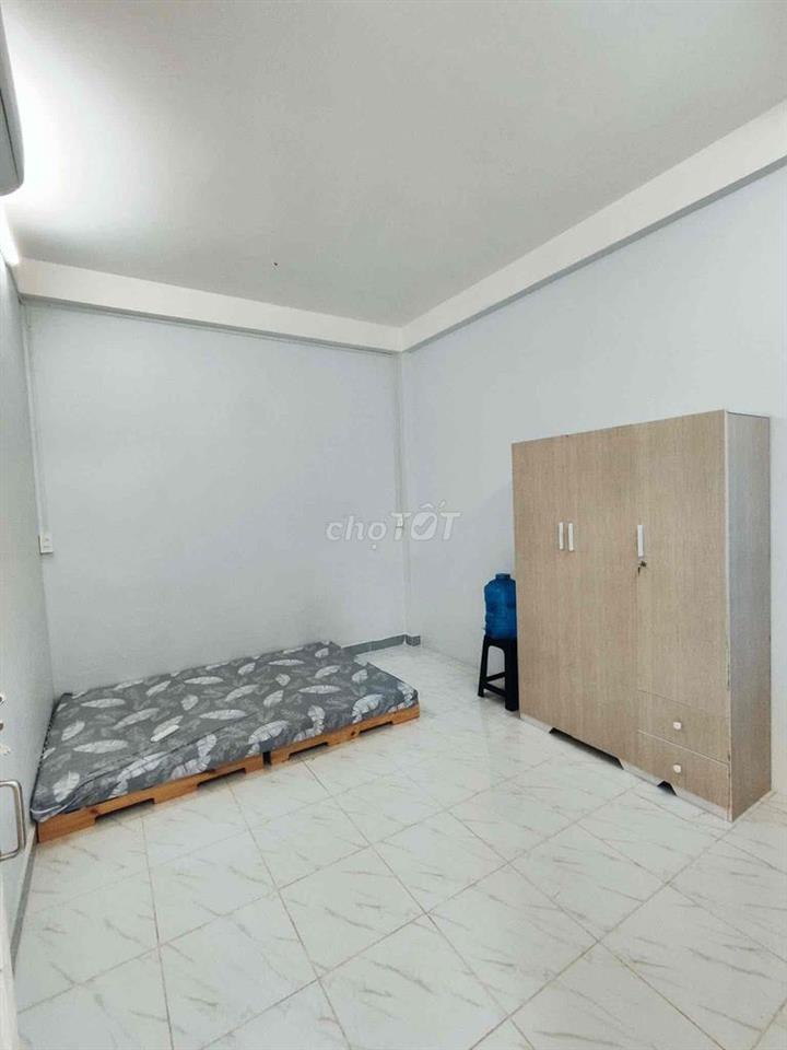 Phòng Tro rẻ mà có máy lạnh
