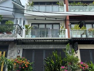 Bán nhà 3,5 tấm đang ở và cho thuê CHDV đường thông 10m kdc yên tĩnh