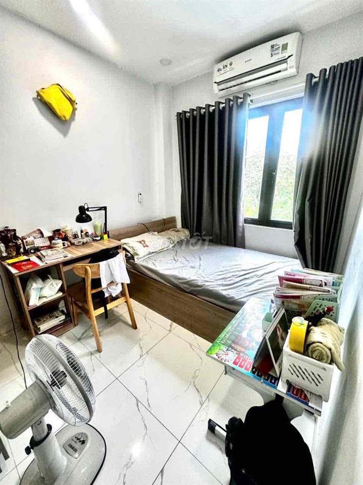 Chủ nhà cần bán gấp căn nhà phố 3 tầng 7p ngủ nội thất đầy đủ khu dân