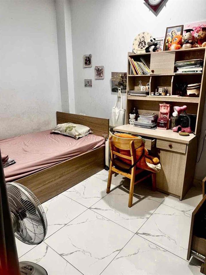 Chủ nhà cần bán gấp căn nhà phố 3 tầng 7p ngủ nội thất đầy đủ khu dân