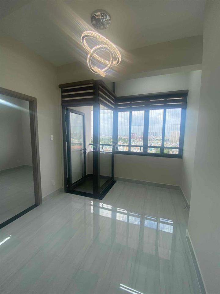 BÁN GẤP CHUNG CƯ LẠC LONG QUÂN Q11
