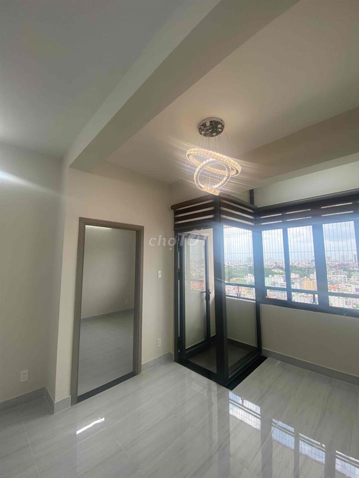 BÁN GẤP CHUNG CƯ LẠC LONG QUÂN Q11