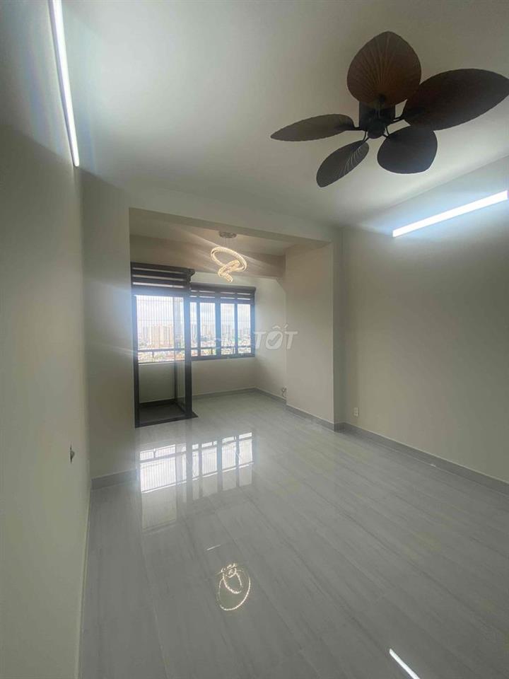 BÁN GẤP CHUNG CƯ LẠC LONG QUÂN Q11