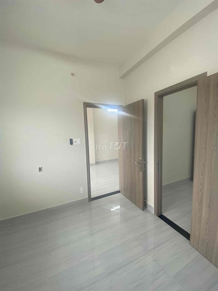 BÁN GẤP CHUNG CƯ LẠC LONG QUÂN Q11