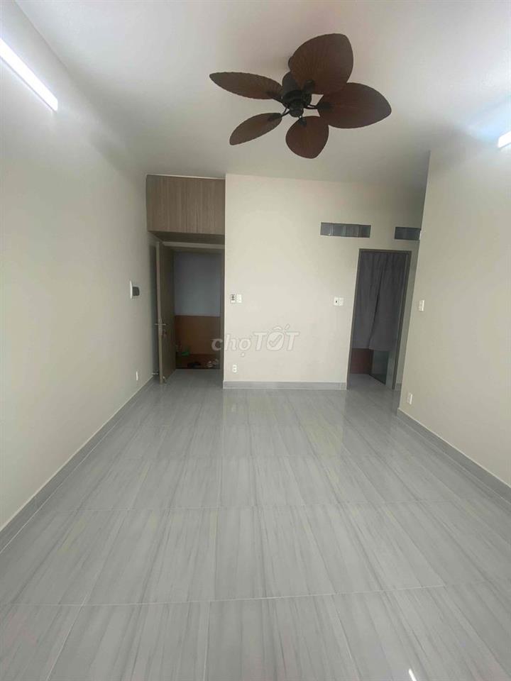 BÁN GẤP CHUNG CƯ LẠC LONG QUÂN Q11