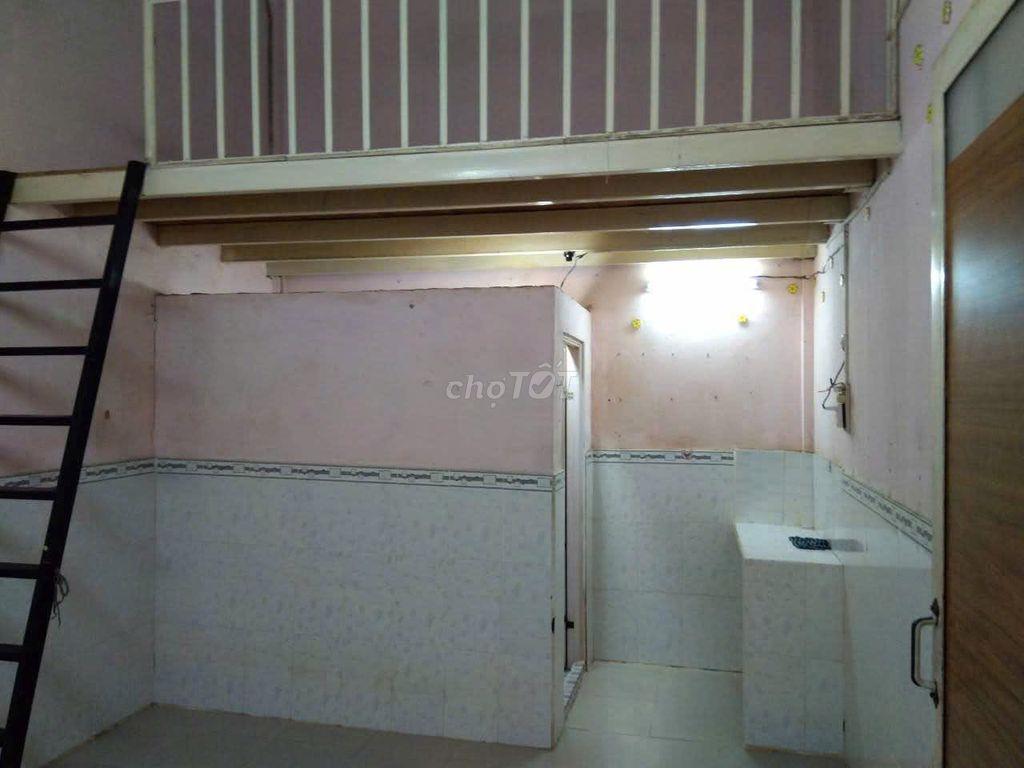 Cho thuê phòng trọ 16m² + gác 8m2 đ. Hồ Văn Tư gần UBNDgần chợ Thủ Đức