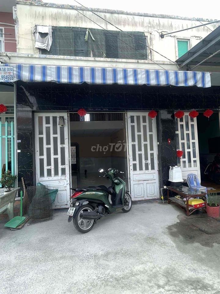 nhà cho thuê nguyên căn gần chợ bình chánh