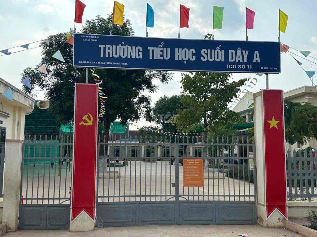Bán đất 1712m2 mặt tiền đường nhựa