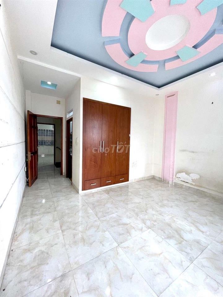 Bán nhà đường Tân Kỳ Tân Quý 63m vuông,4 tầng, ngang4.2, dài 15