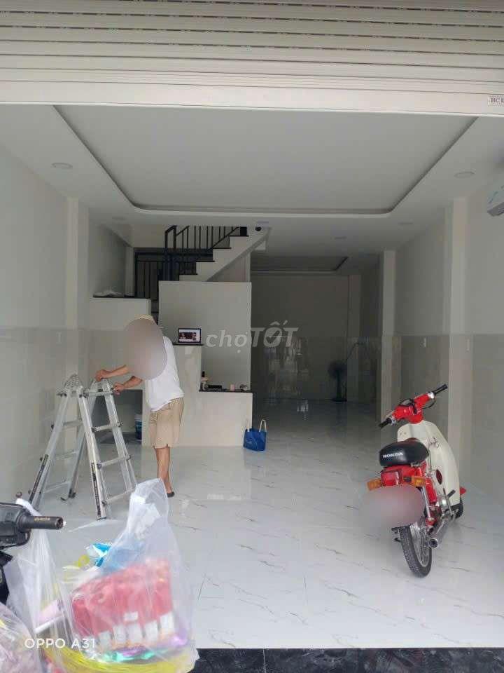 Bán nhà phố 2 mặt tiền đường Phạm Văn Hai Dt 65m vuông 