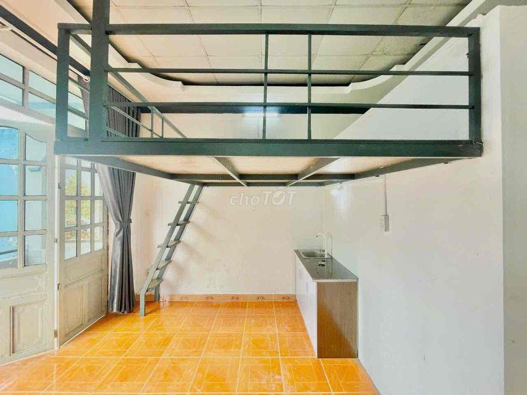 PHÒNG CÓ GÁC BANCOL 2 mặt Tiền Ngay Emart 2