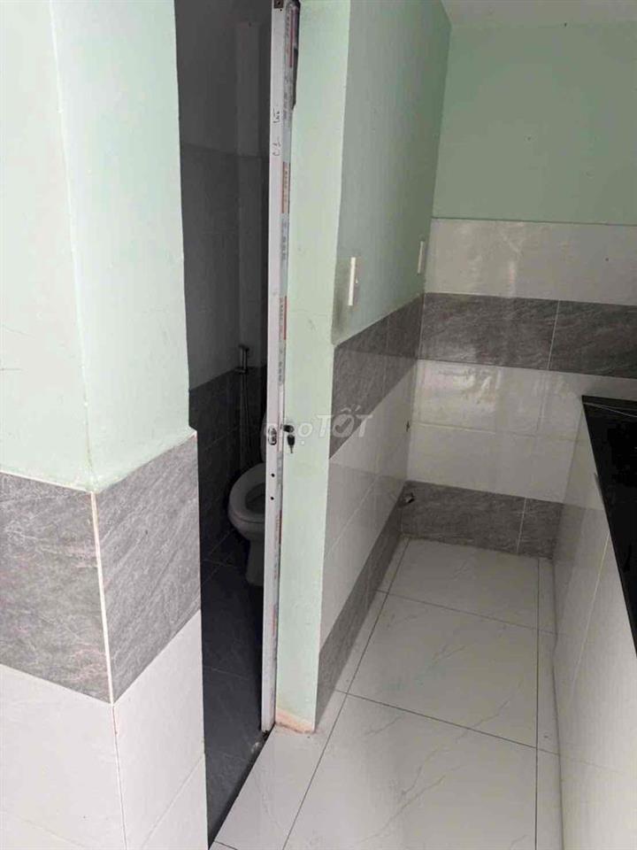 nhà cho thuê đối diên bênh viện q12