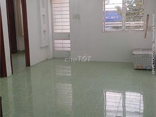 Thang Bộ Lầu 1-Bàu cát 2 - 2pn có sổ hồng.