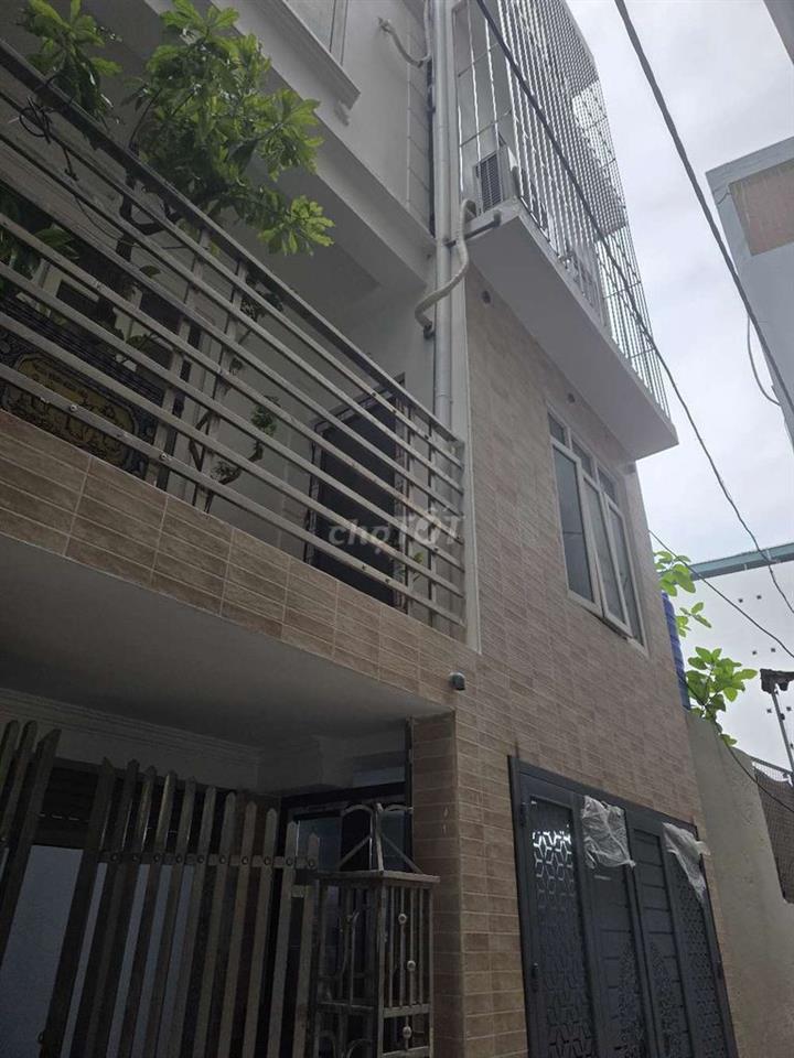 Phòng trọ gần trường Đại học Thăng Long