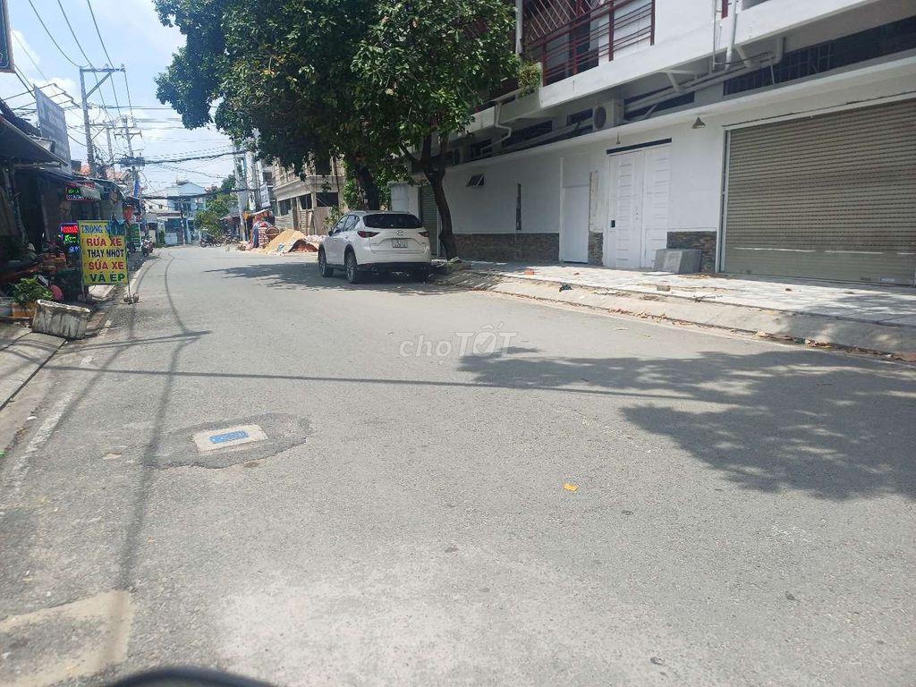 Góc 2MT Bàu Cát 7x25m 2 lầu 4PN giá 30tr/tháng