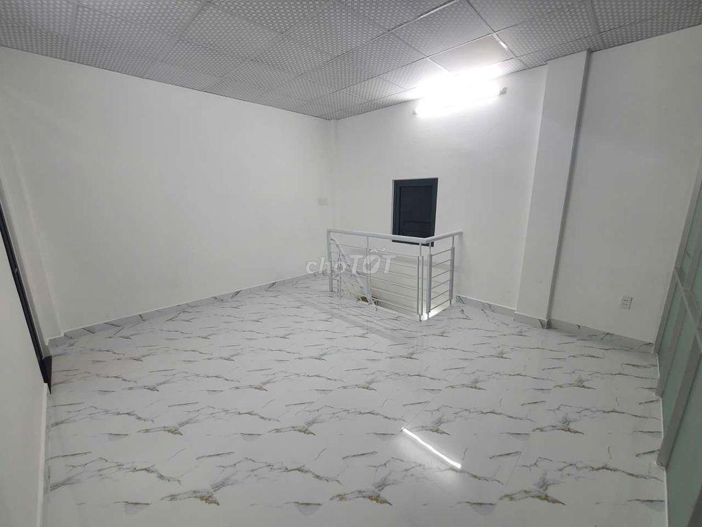 Nhà Tân Sơn Nhì 9x8m 2 lầu 15tr/tháng