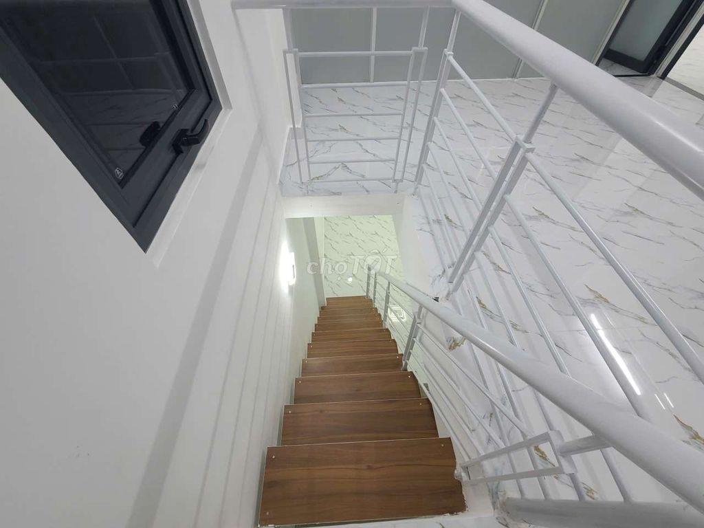 Nhà Tân Sơn Nhì 9x8m 2 lầu 15tr/tháng