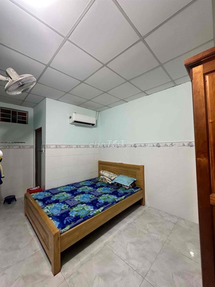 chính chủ cần bán căn nhà mặt tiền xã Tân Hiệp Hóc Môn