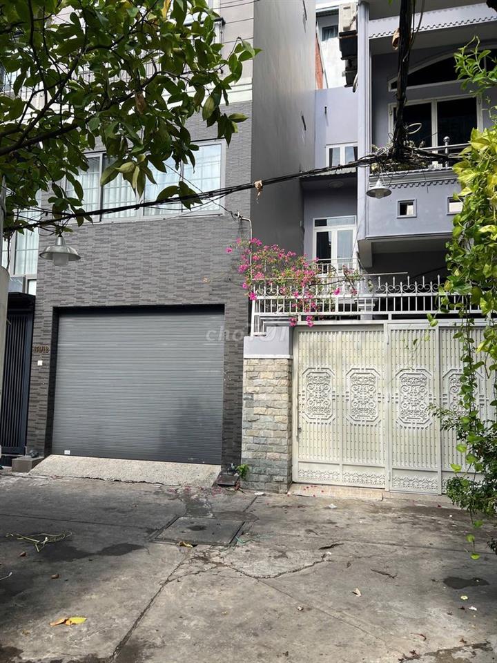 Bán nhà nhỏ hẻm xe hơi 