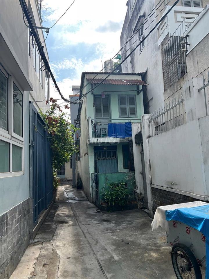 Bán nhà nhỏ hẻm xe hơi 
