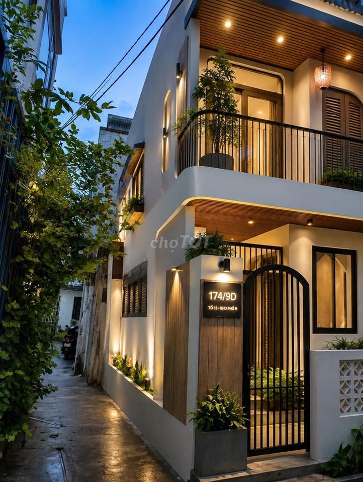 Bán nhà nhỏ hẻm xe hơi 