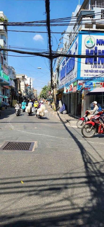 nhà ngộp cần ra nhanh