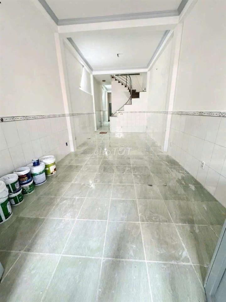 MT hiền vương mua bán sầm uất