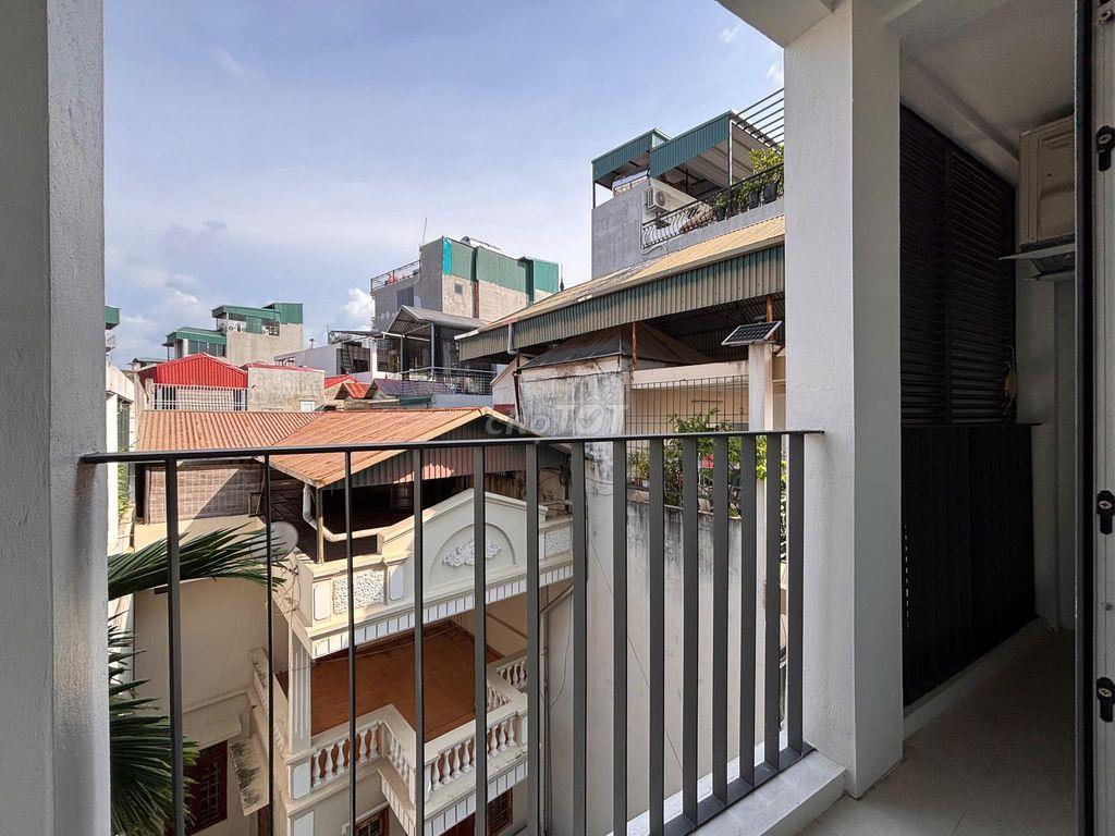 HOT!! 2N2WC Lạc Long Quân, full đồ cao cấp, gần Hồ Tây, ô tô đỗ cửa