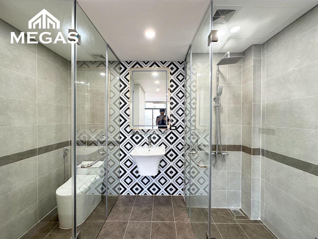 HOT!! 2N2WC Lạc Long Quân, full đồ cao cấp, gần Hồ Tây, ô tô đỗ cửa