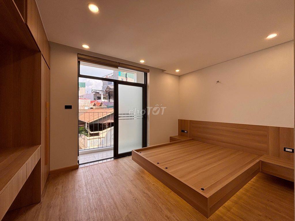 HOT!! 2N2WC Lạc Long Quân, full đồ cao cấp, gần Hồ Tây, ô tô đỗ cửa