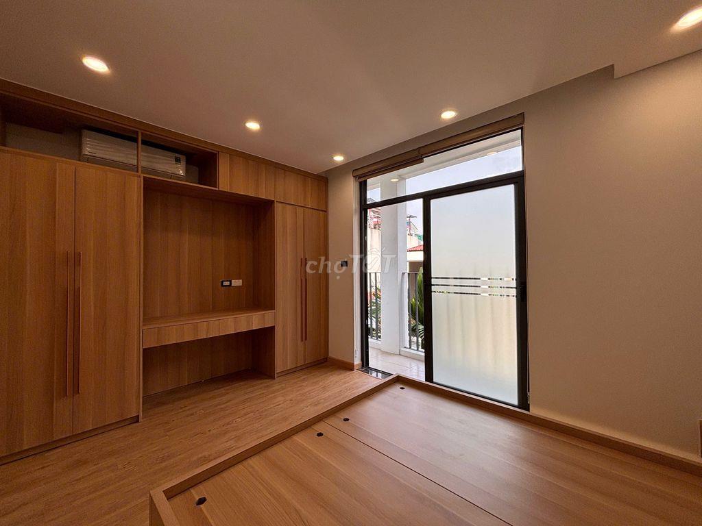 HOT!! 2N2WC Lạc Long Quân, full đồ cao cấp, gần Hồ Tây, ô tô đỗ cửa
